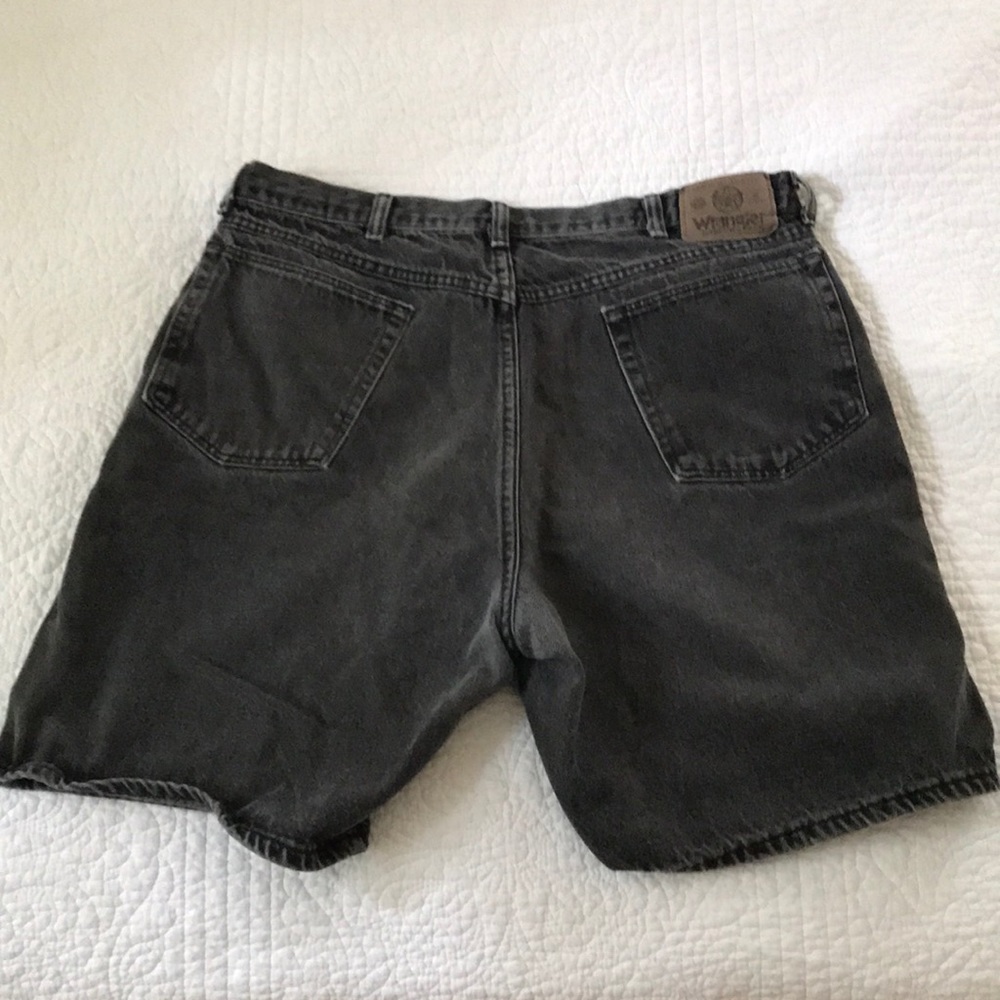 Black Jean shorts - Picture 2 of 3